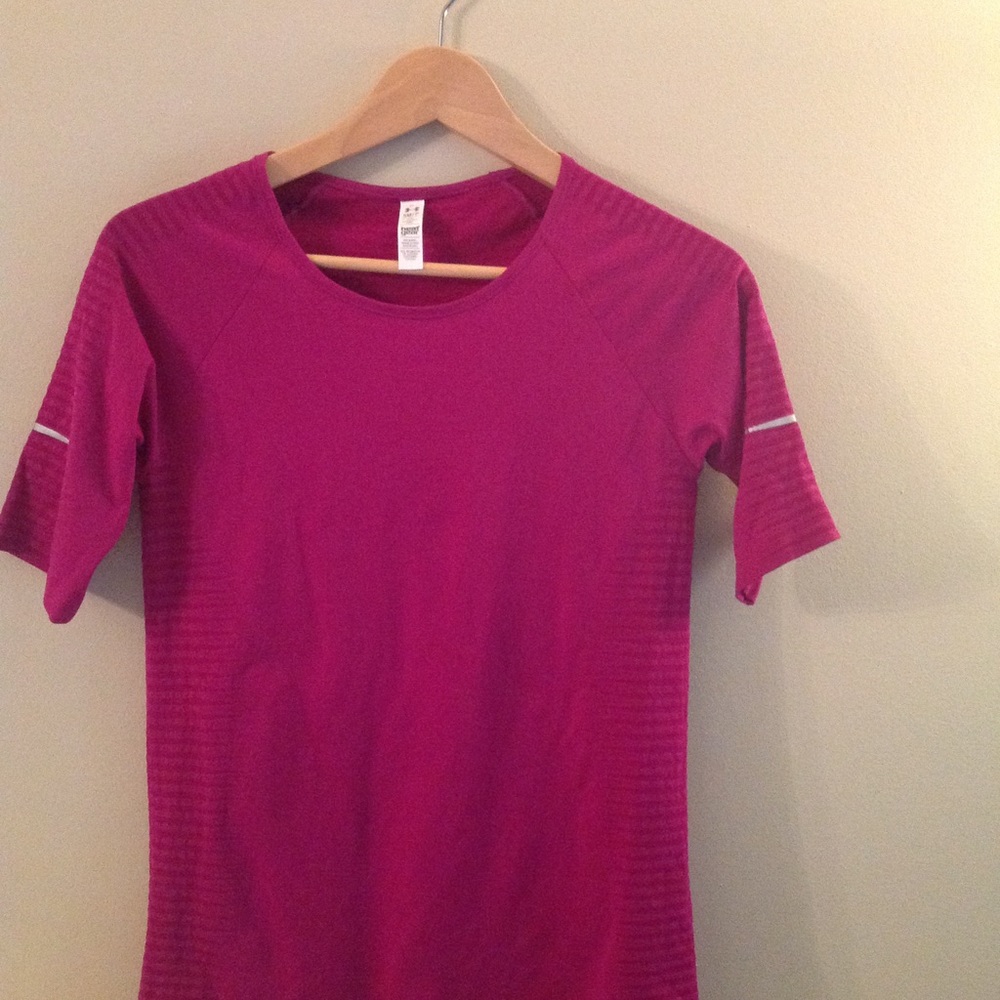 Under Armour heat gear tee